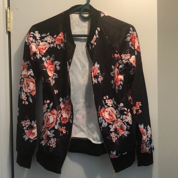 Light floral jacket - Picture 1 of 2